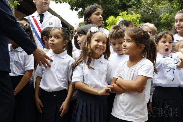 Acevedo afirma que las clases no iniciarán antes de septiembre