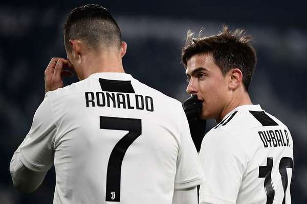 Dybala le dijo a Cristiano Ronaldo que en Argentina lo odian “un poco”