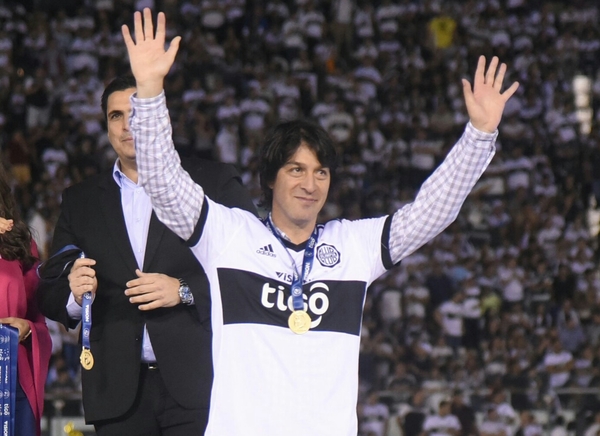 Olimpia e Independiente saludan a Daniel Garnero