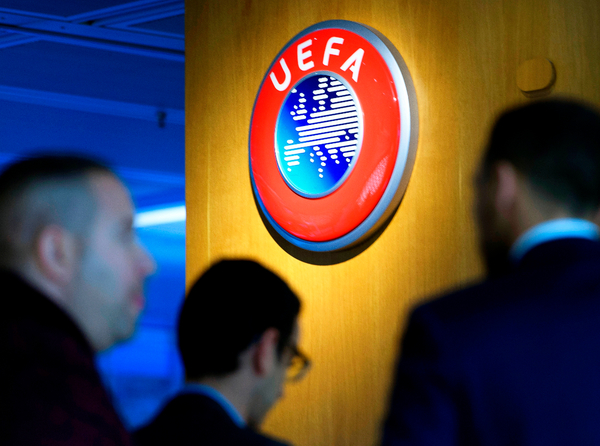 UEFA aplaza partidos de selecciones de junio y abre opción a acabar ligas
