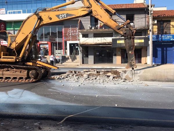 Caso despilfarro por obras del Metrobús sigue congelado en la Fiscalía - Nacionales - ABC Color