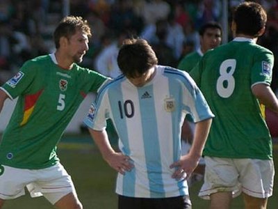 Bolivia recuerda con énfasis el 6-1 a la Argentina de Maradona y Messi