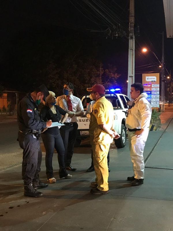 Fiscala ordenó a bomberos suspender desinfección de calles en Lambaré  - Nacionales - ABC Color