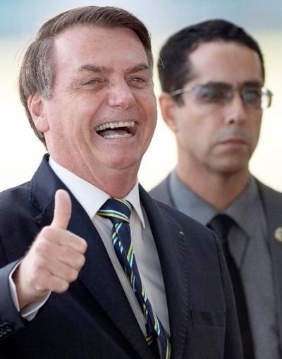 Bolsonaro se disculpa por publicar video sobre falsa escasez causada por el confinamiento - Mundo - ABC Color