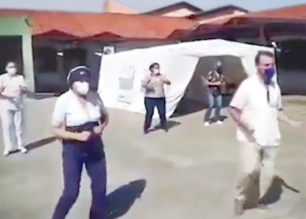 Un bailongo anticoronavirus | Crónica