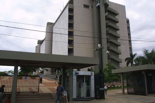 FMI brinda recetas para los supervisores bancarios