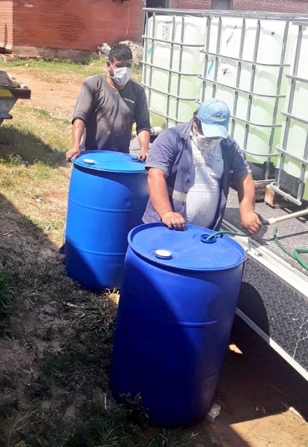 Quejas de usuarios contra corte y agua turbia de Essap - Locales - ABC Color