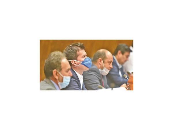 Los intendentes y gobernadores seguirán manejando los royalties