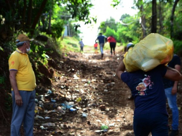 Crece el malestar en CDE por lenta distribución de bolsas de alimentos