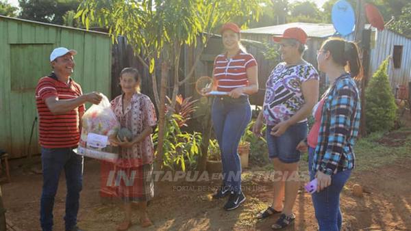 ASÍ SE CUMPLE CON LA ENTREGA DE VÍVERES EN SAN JUAN DEL PARANÁ.