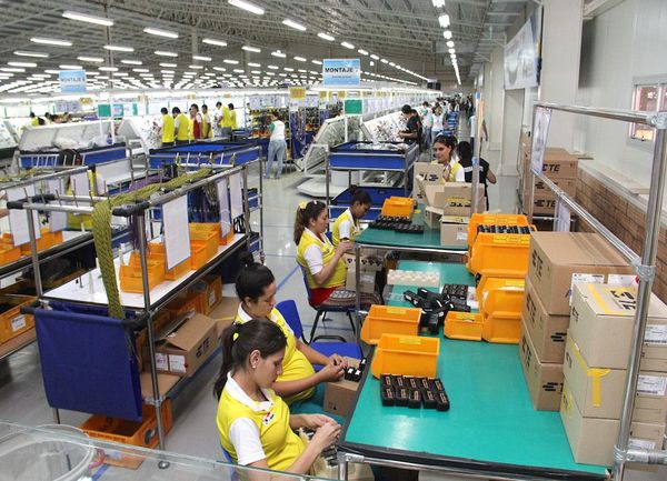Exportaciones de maquila ascienden a USD 54 millones