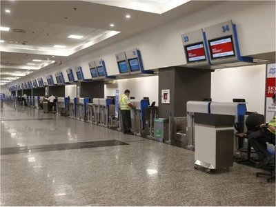 Paraguayas que fueron a Argentina por cirugía claman por ingresar al país