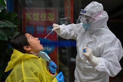 La OMS reitera que el coronavirus también ataca a los jóvenes