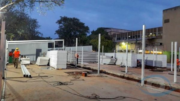 Alistan estructuras para comenzar techado en los dos hospitales de contingencia