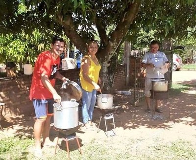 ¡Héroes!, Jugadores de primera hacen olla popular para los más necesitados