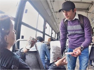 Vendedores ambulantes piden al Gobierno apurar asistencia