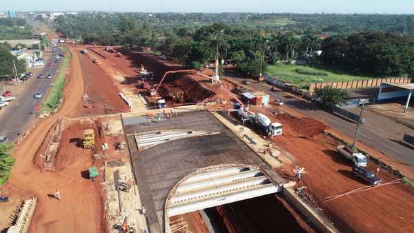 Intensifican cargamento de hormigón en puentes del Multiviaducto de Ciudad del Este