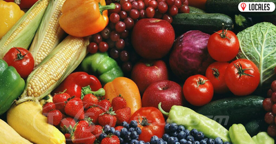 ¿Es suficiente lavar las frutas y verduras solo con agua?
