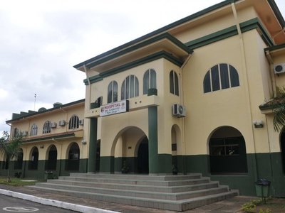 Policía auxilió a un hombre que se descompensó en la vía pública