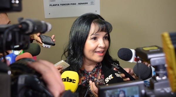 Senadora asegura que cumplió con cuarentena obligatoria