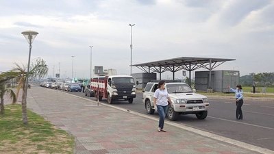 Tráfico ¡descontrolado! hubo sobre la Costanera | Crónica