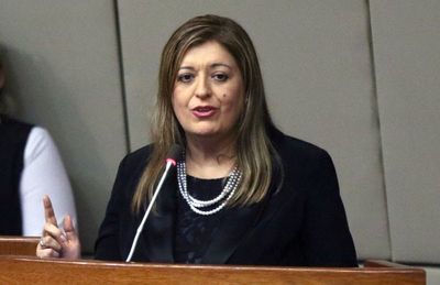 Fiscalía remite nota para limitar viajes