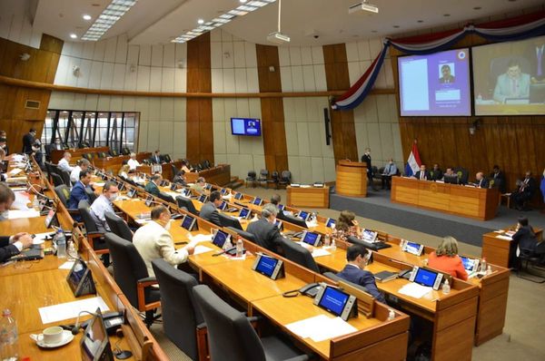 Llano ordenó el cierre del Congreso ante un caso positivo de COVID-19