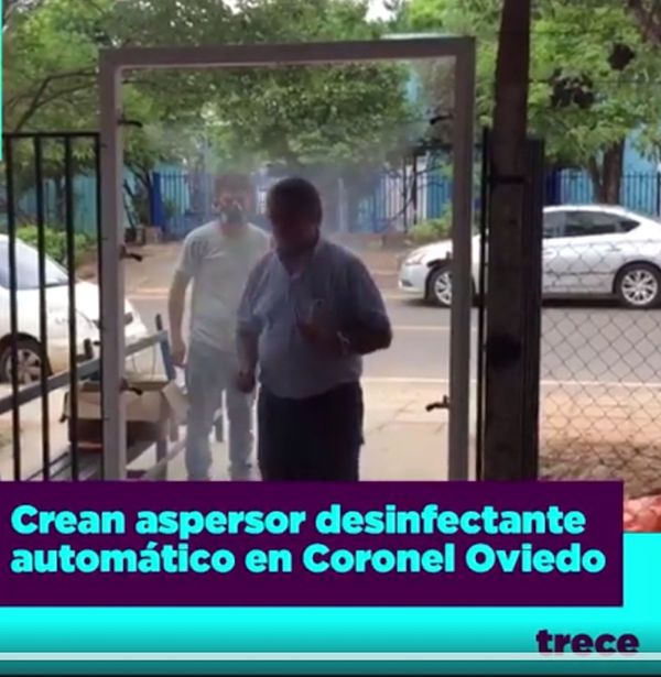 Alumnos crean y donan aspersor desinfectante al hospital regional