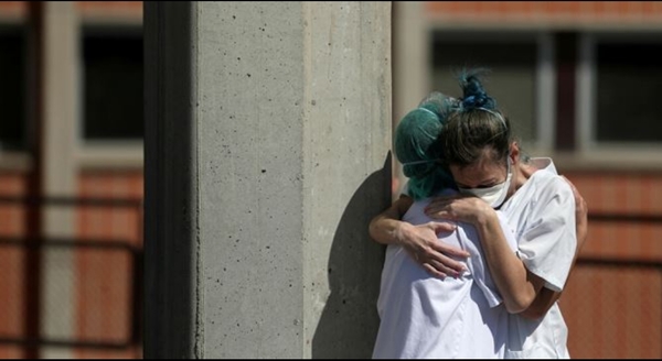 España: En un día registra 932 muertos por COVID-19