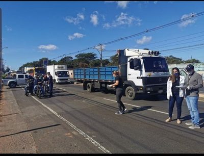 Acceso Sur presenta incesante tráfico, pese a restricciones