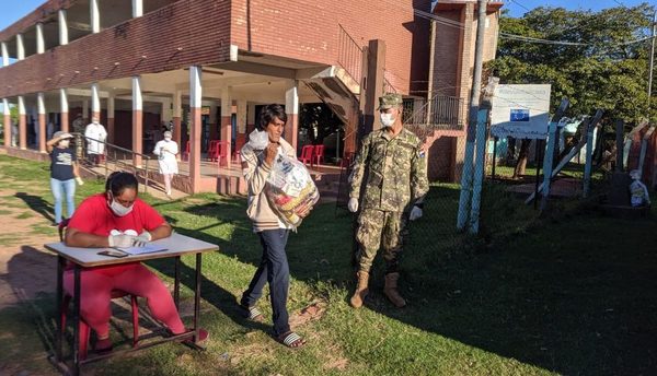 MEC entrega kits de alimentos en Bañado Norte