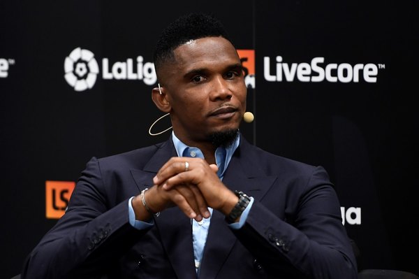 Eto'o y Drogba dan con un caño a médicos franceses