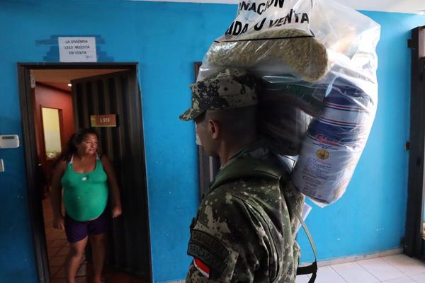 Itaipú entregó 1.000 kits de alimentos - Nacionales - ABC Color