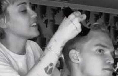Miley Cyrus se convierte en la peluquera de Cody Simpson y este es el resultado - SNT
