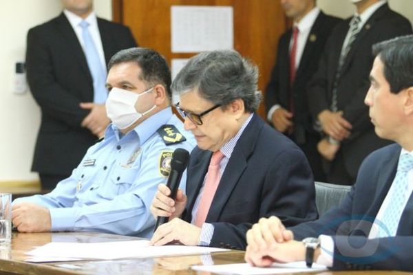 Ejecutivo aumenta restricciones a la circulación de vehículos y personas durante aislamiento general