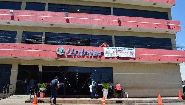 Estudiantes de UNINTER piden postergación del semestre y no pagar cuotas