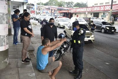 El 86% de los 1.000 imputados por violar restricciones proviene de zonas con mayor contagio - Nacionales - ABC Color