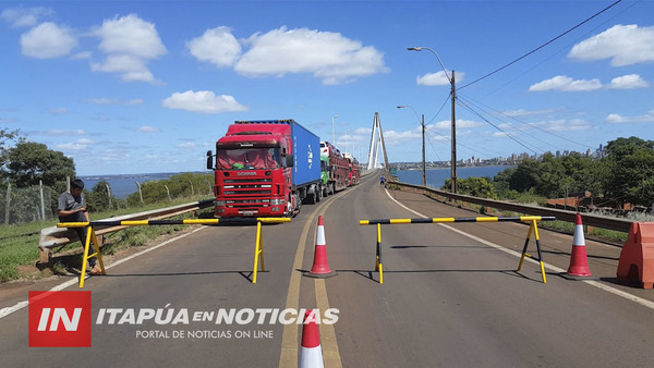 CAMIONEROS VARADOS EN PUENTE SAN ROQUE FUERON TRASLADADOS AL COMISOE.