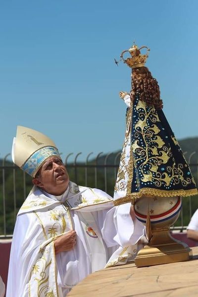 “Ayúdanos a vencer al coronavirus”, pide monseñor Valenzuela y consagra el país a la Virgen de Caacupé