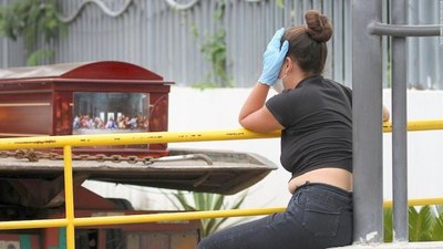 De terror: los finados esperan en las calles | Crónica