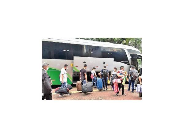 Consulados de Paraguay en Río y Foz de Yguazú realizan ayuda humanitaria
