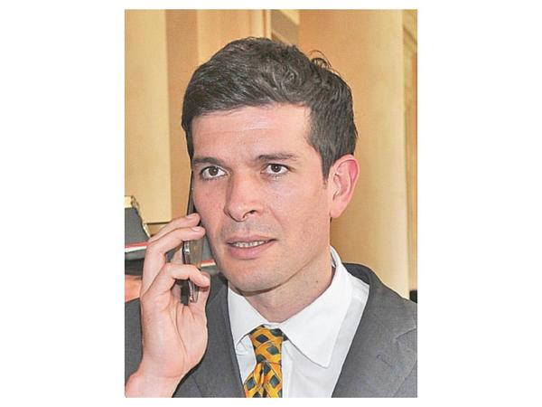Apuntan que Marito puede elevar impuesto vía decreto