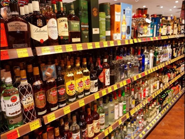 ¿De bodega a minimercado para zafar de las restricciones?