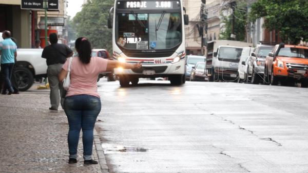 Reducirán el 50% de la flota de buses el viernes santo