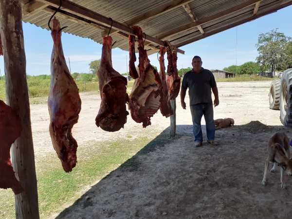 Ganaderos donan carne a familias necesitadas del distrito de Fuerte Olimpo
