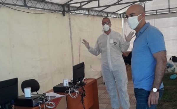 Ministro verifica funcionamiento de toma de muestras para COVID19 en la Costanera