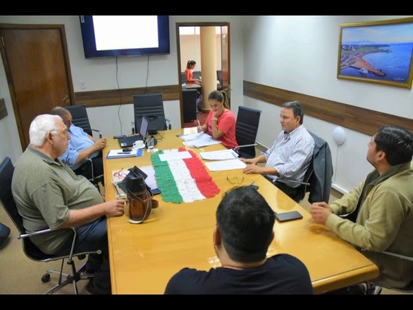 GOBERNADOR COORDINA ACCIONES EN LA LUCHA PARA EVITAR EL INGRESO Y PROPAGACIÓN DEL VIRUS EN ITAPÚA