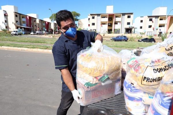 Entregan 1.000 kits de alimentos a pobladores de Zeballos Cué - Paraguay Informa