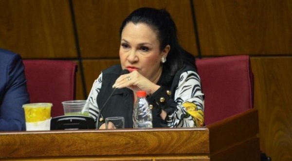 Imputan a la senadora Bajac por violar cuarentena