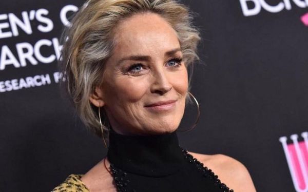 Sharon Stone alienta a la Cruz Roja italiana